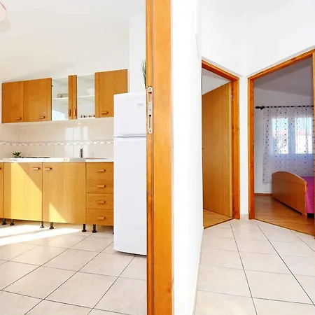Apartman Ivan & Ivana Vrsi