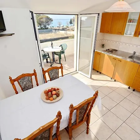 Ivan & Ivana Apartman Vrsi
