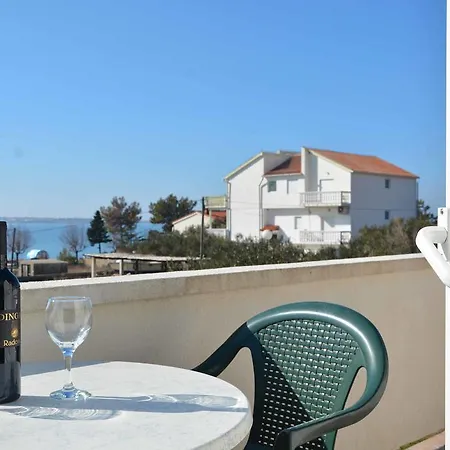 Apartman Ivan & Ivana Vrsi