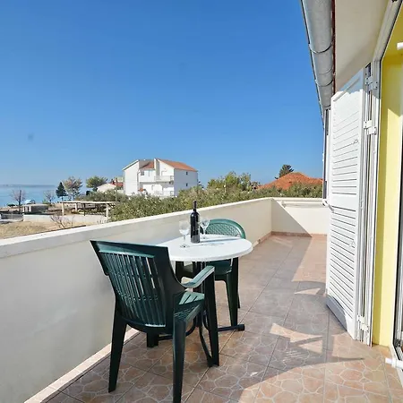 Ivan & Ivana Apartman Vrsi